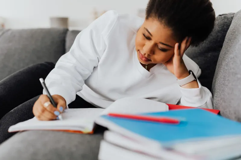 Pressure, Performance, and the Clock: Understanding Why Deadlines Sharpen Some Students — and How to Use That Strategically